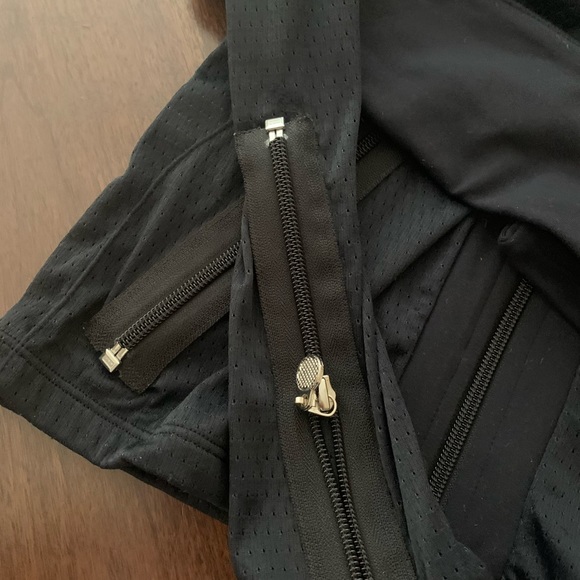 workout jacket - Picture 3 of 3